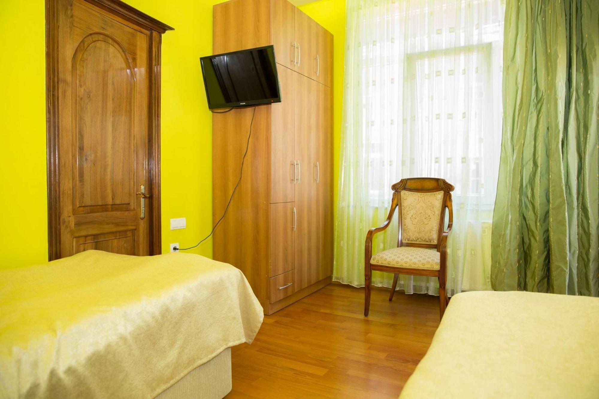 Hotel Black Sea House บาทูมิ ภายนอก รูปภาพ