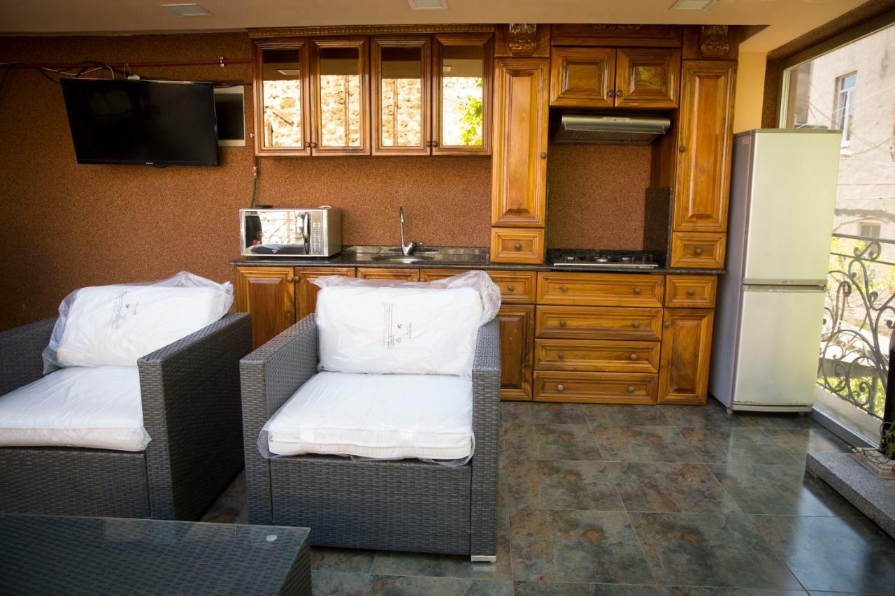 Hotel Black Sea House บาทูมิ ภายนอก รูปภาพ