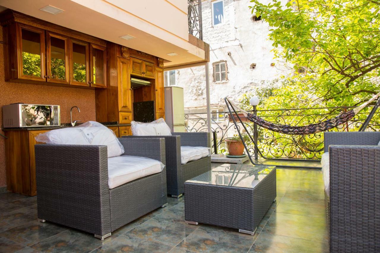 Hotel Black Sea House บาทูมิ ภายนอก รูปภาพ