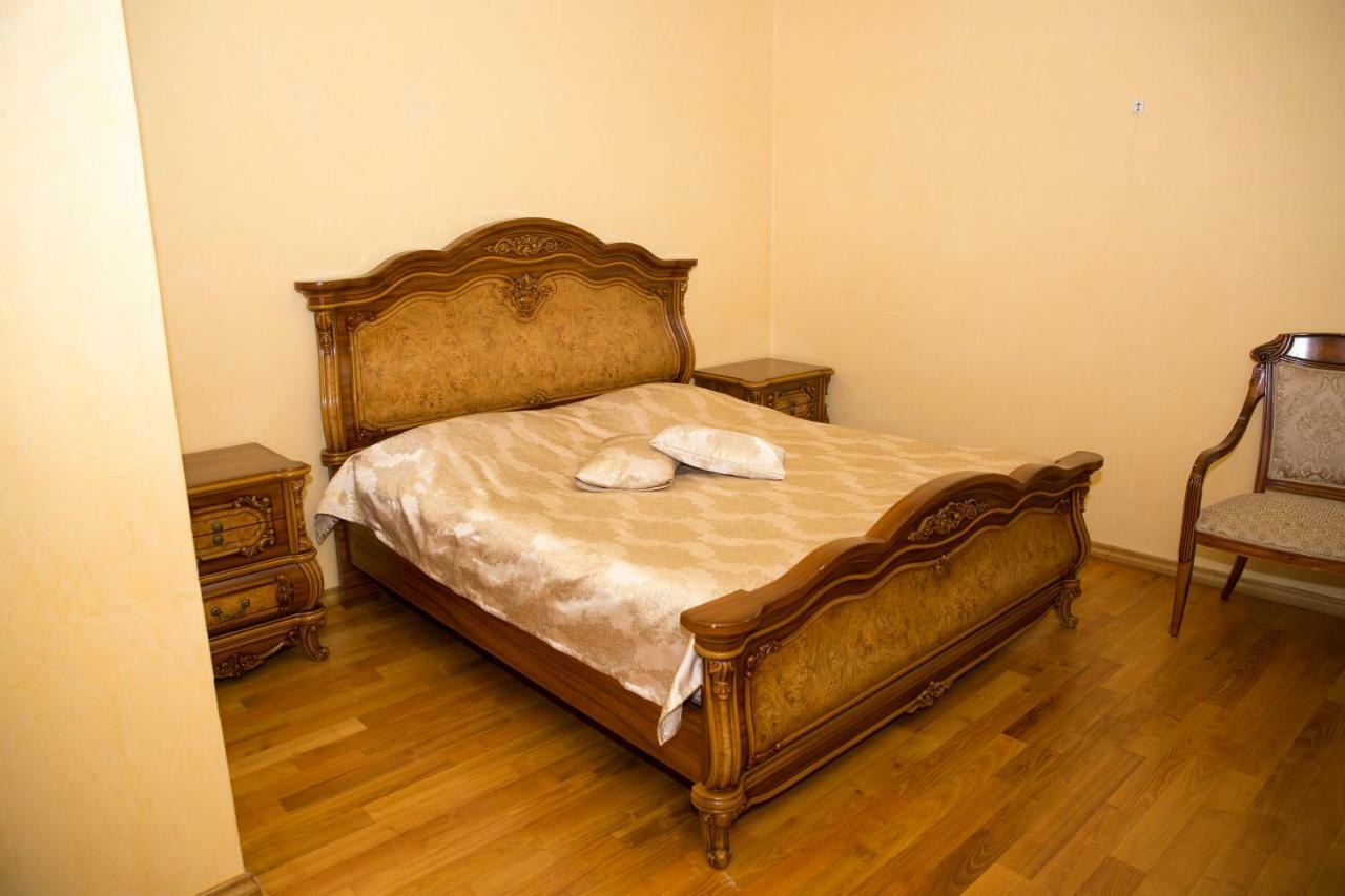 Hotel Black Sea House บาทูมิ ภายนอก รูปภาพ